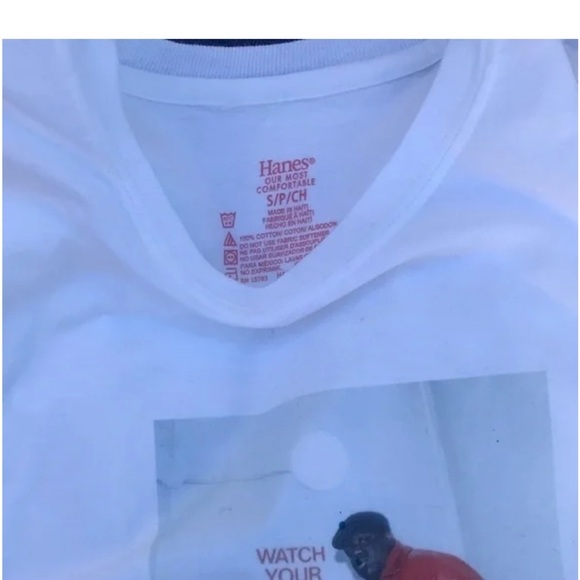 Hanes White Short Sleeve Tee with Minimalist Design - Picture 3 of 4